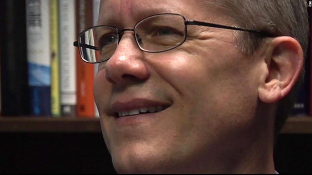 Mike Adams, ex profesor de Wilmington de la Universidad de Carolina del Norte encontrado muerto