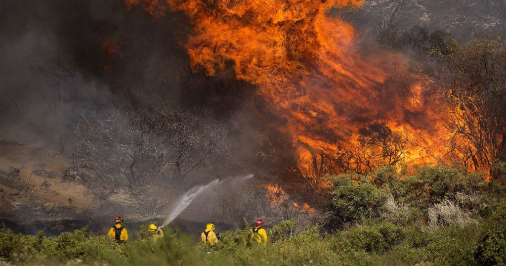 Las autoridades dicen que el hollín diesel está detrás del incendio forestal gigante de Apple en California